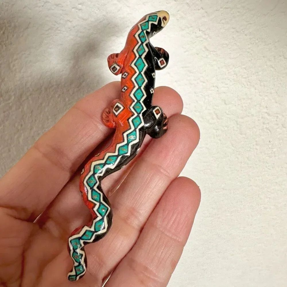 Amato hand painted  southwestern lizard pin